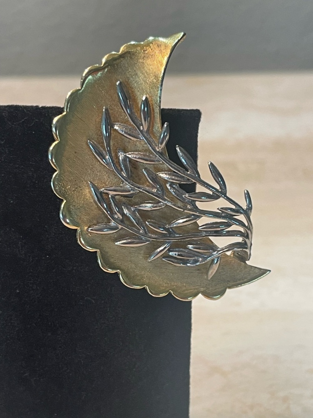 VTG Kramer of NY Two Tone Crescent Leaf Brooch Mid Century Gold Silver Plated